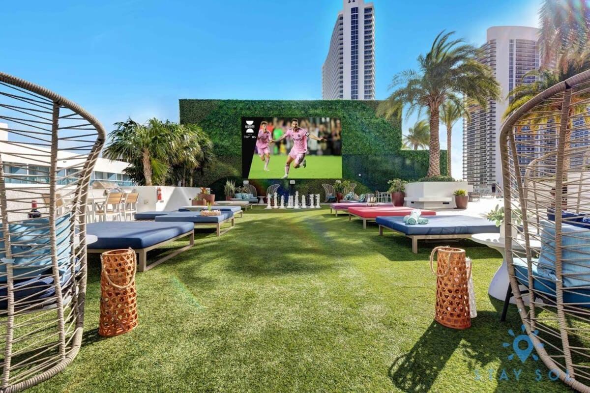 Luxury With Stunning View, Balcony, Amazing Pools Appartement Hollywood Buitenkant foto