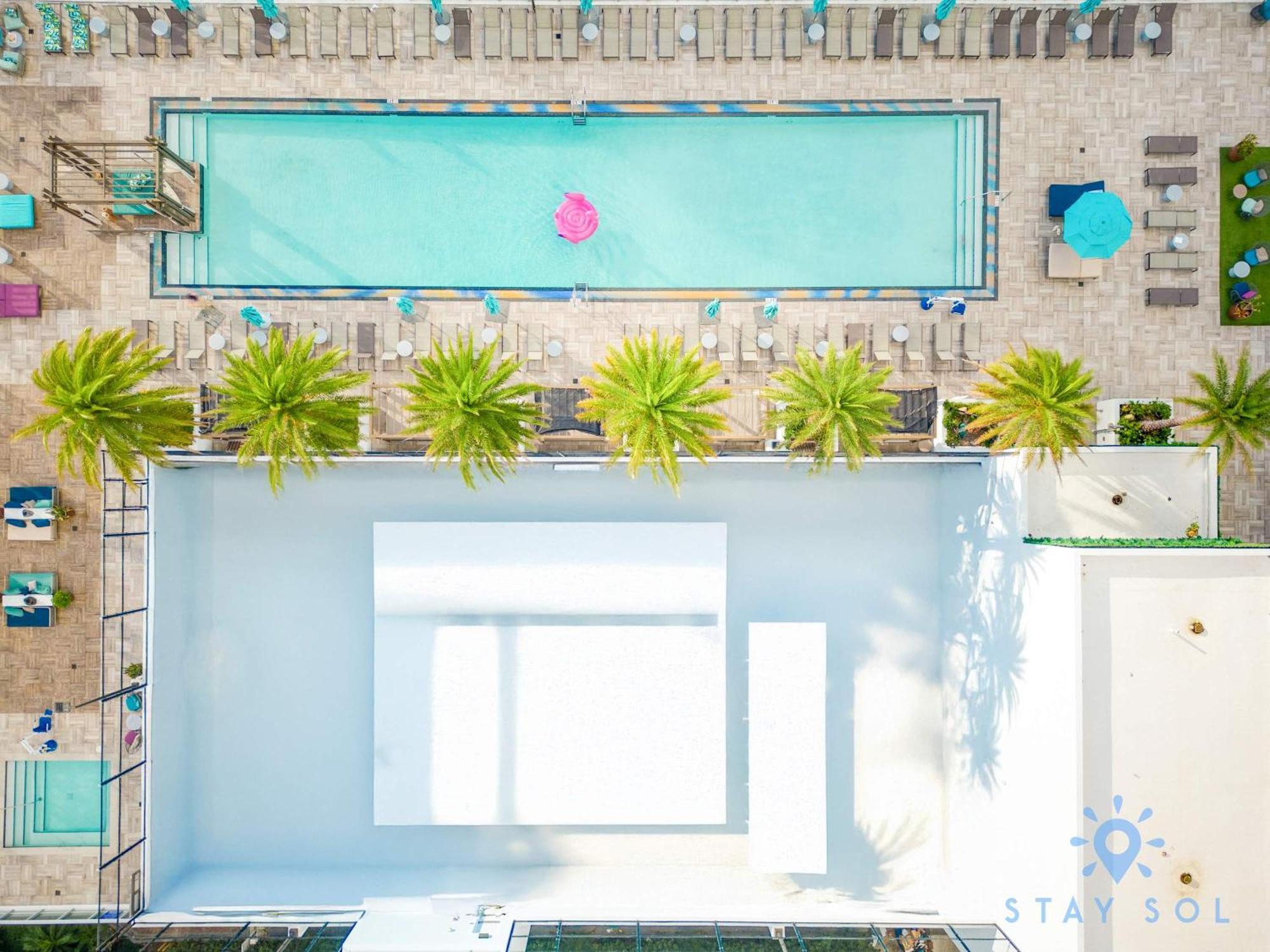 Luxury With Stunning View, Balcony, Amazing Pools Appartement Hollywood Buitenkant foto
